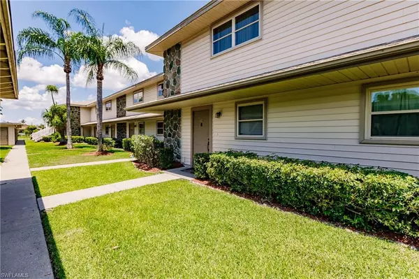 North Fort Myers, FL 33903,5917 Littlestone CT #118