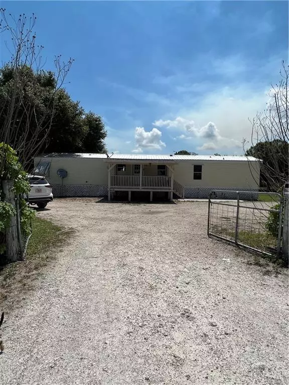 Clewiston, FL 33440,735 N Trebol ST