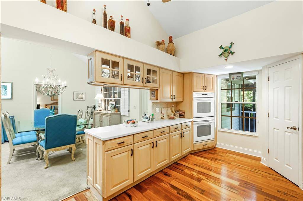Sanibel, FL 33957,1313 Seaspray LN