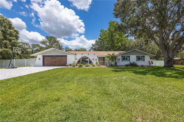 17470 Williamsburg DR, North Fort Myers, FL 33917