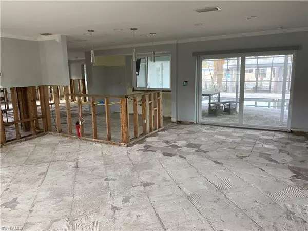 Fort Myers Beach, FL 33931,251 Randy LN