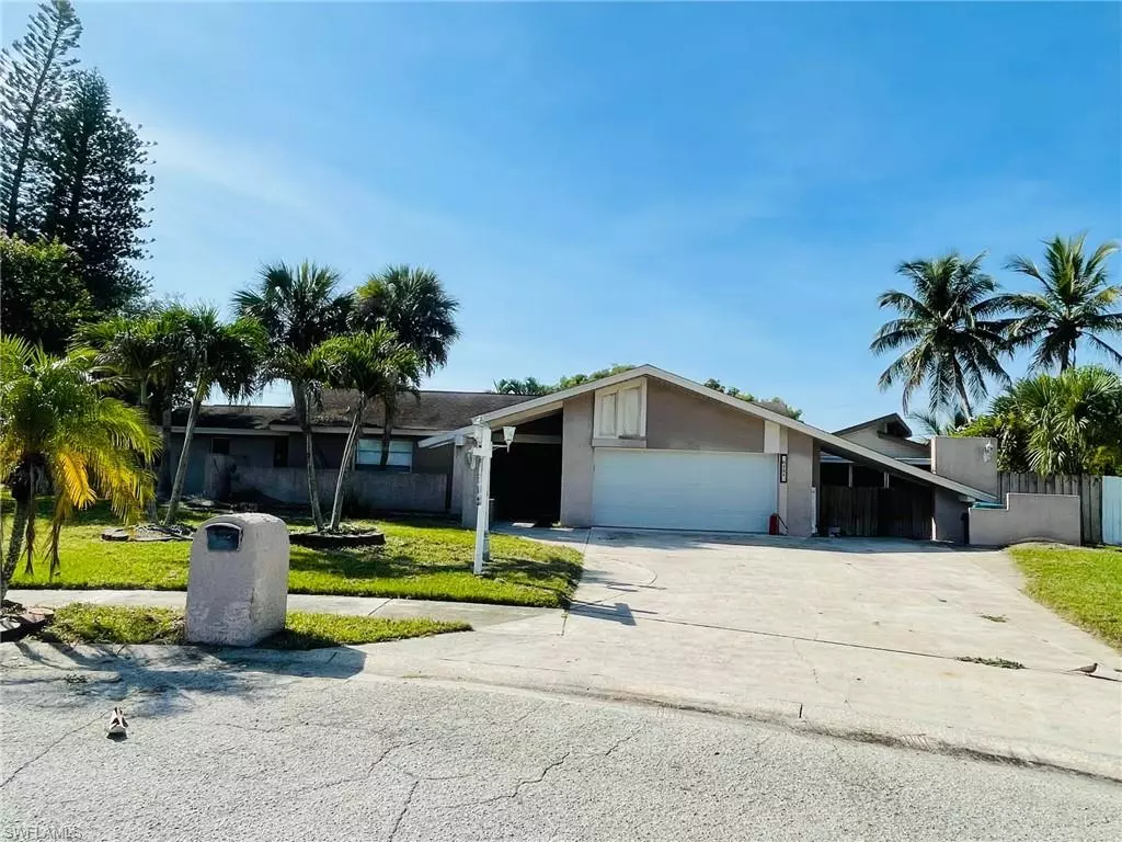 Fort Myers, FL 33919,6451 Adelphi CIR