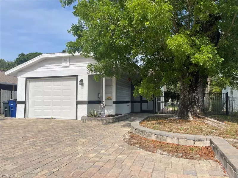 27941 Quinn ST, Bonita Springs, FL 34135