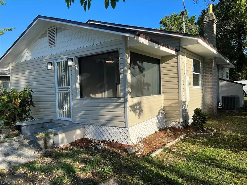 3960 Woodside AVE, Fort Myers, FL 33916