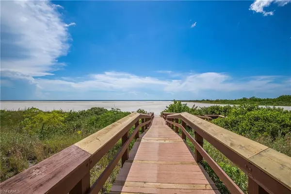 Marco Island, FL 34145,440 Seaview CT #1809