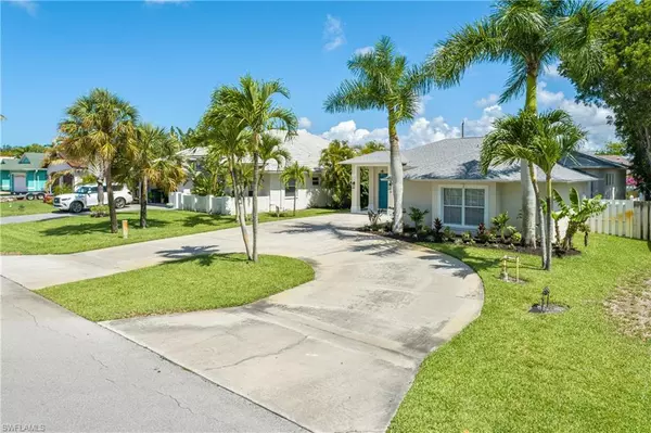 Bonita Springs, FL 34134,33 4th ST