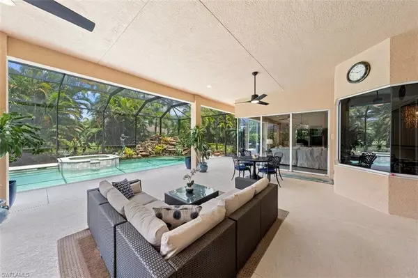 Naples, FL 34119,984 Glen Lake CIR