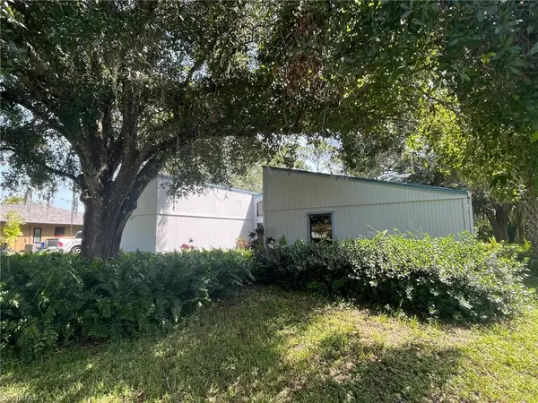 North Fort Myers, FL 33917,7452 Dana Lin CIR