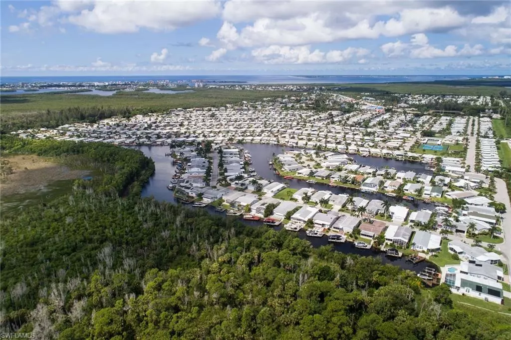 Fort Myers Beach, FL 33931,17691 Stevens BLVD