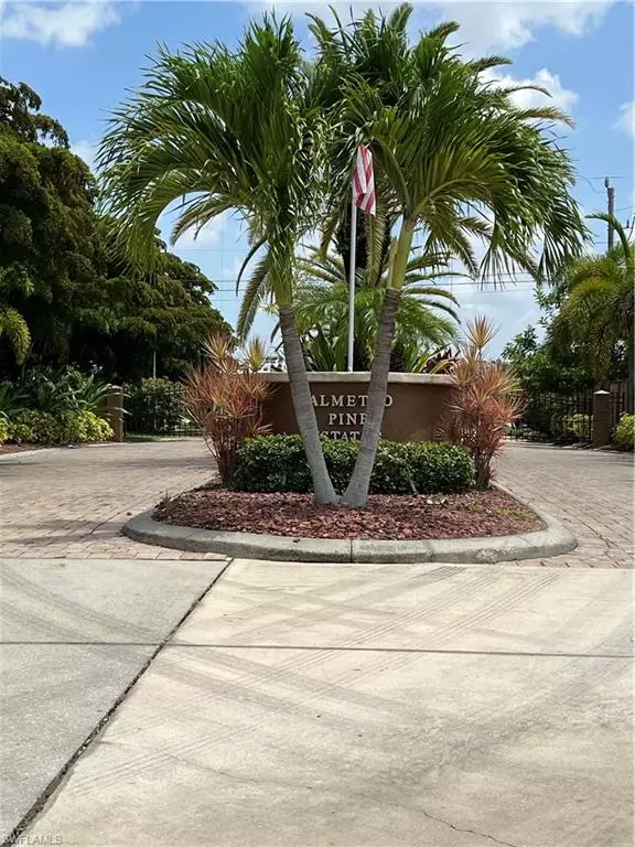 Cape Coral, FL 33991,905 Palmetto Pointe CIR