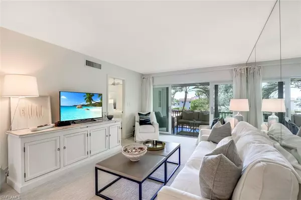 Naples, FL 34102,262 Banyan BLVD #262