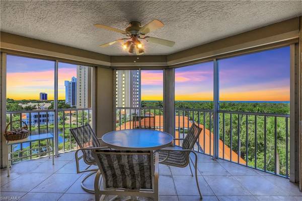 6585 Nicholas BLVD #504, Naples, FL 34108