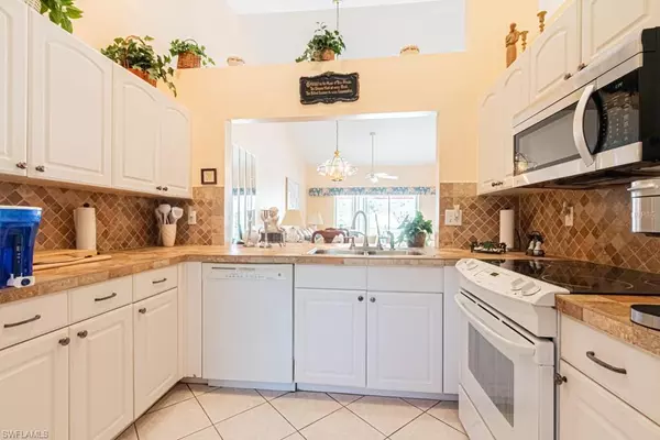 Naples, FL 34113,563 Saint Andrews BLVD #121