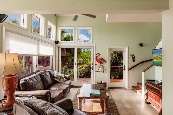 Upper Captiva, FL 33924,541 & 543 Gulf LN