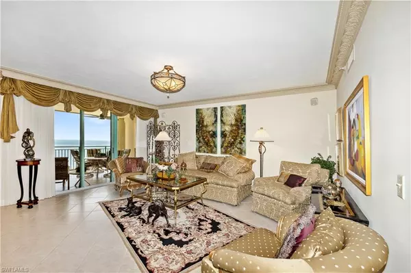 Marco Island, FL 34145,980 Cape Marco DR #1405