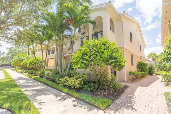 8032 Josefa WAY, Naples, FL 34114