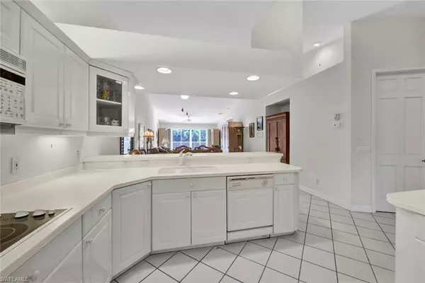 Naples, FL 34112,2385 Hidden Lake DR #4508