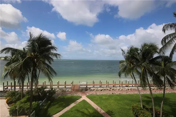 Marco Island, FL 34145,990 Cape Marco DR #307