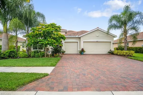 2192 Vermont LN, Naples, FL 34120