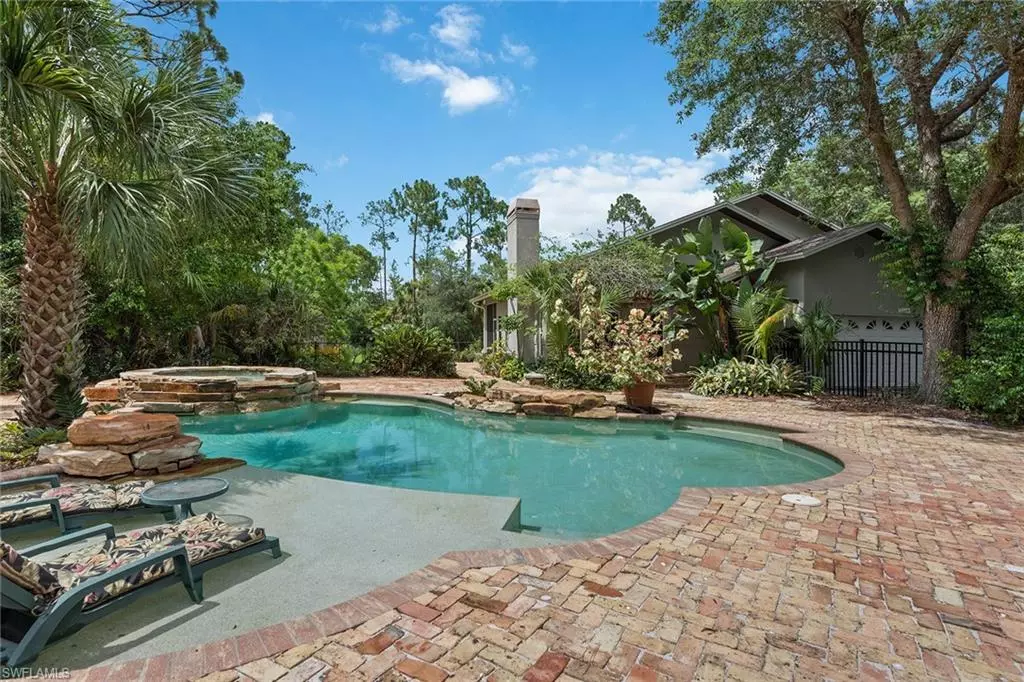 Naples, FL 34119,5881 Bur Oaks LN