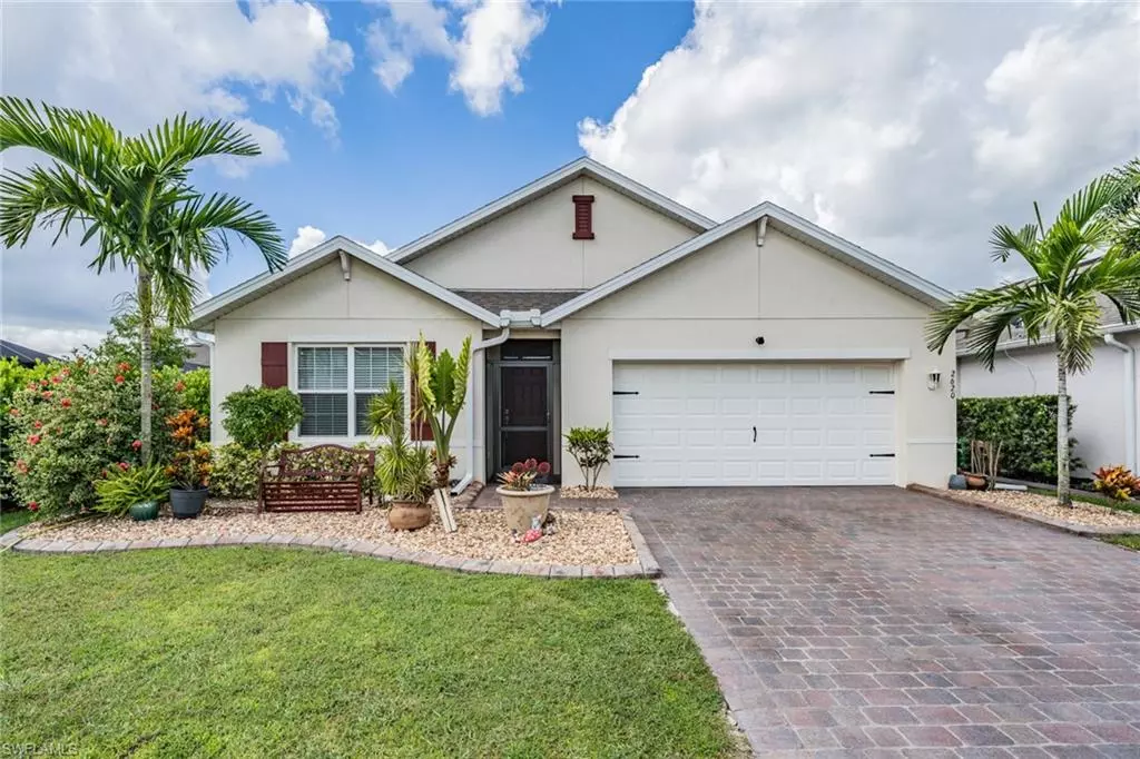 Cape Coral, FL 33909,2620 Manzilla LN