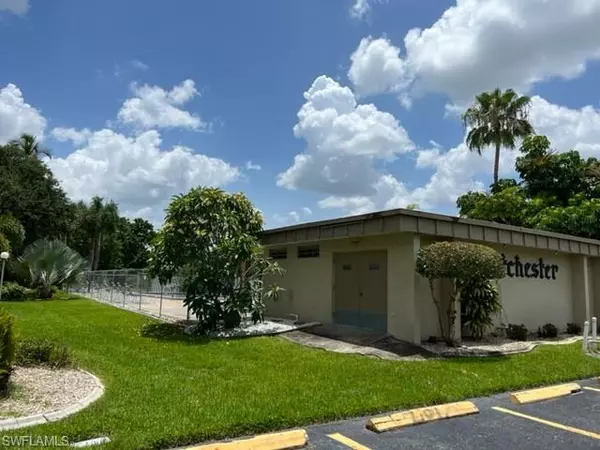 Fort Myers, FL 33901,2244 Winkler AVE #208