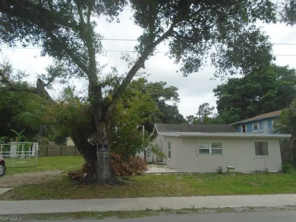 North Fort Myers, FL 33903,449 Ellis ST