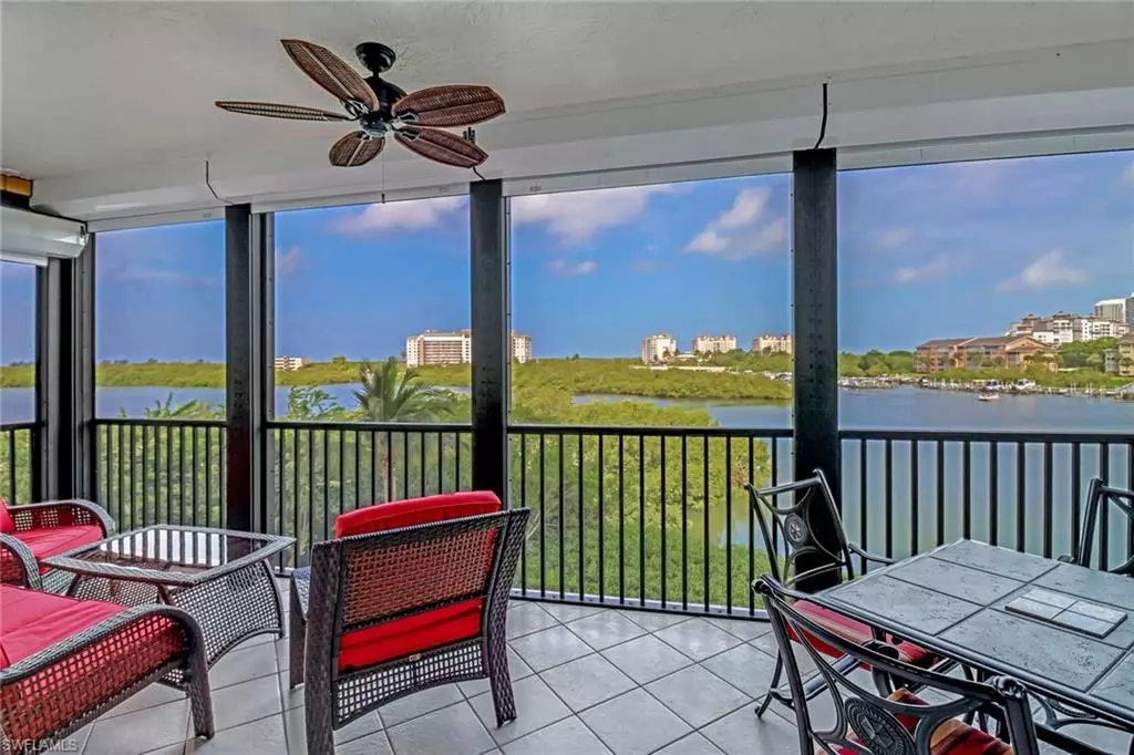 Naples, FL 34110,420 Cove Tower DR #402