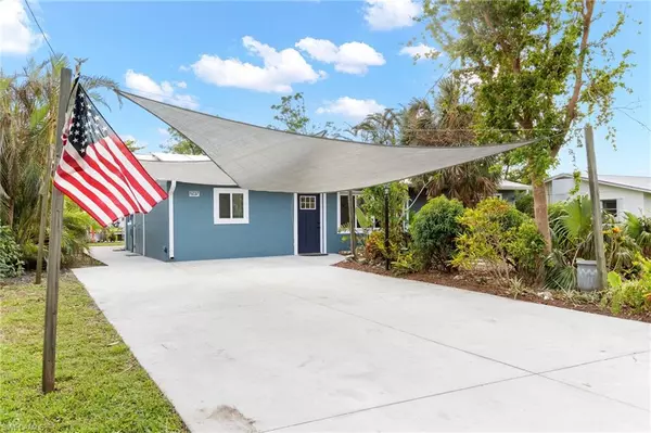 5237 Marina RD, Bokeelia, FL 33922