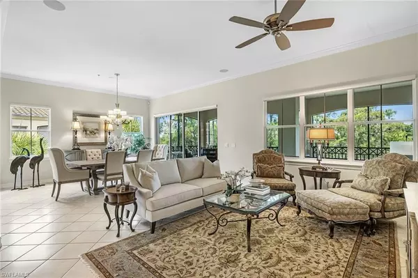 Naples, FL 34109,2842 Tiburon BLVD E #103