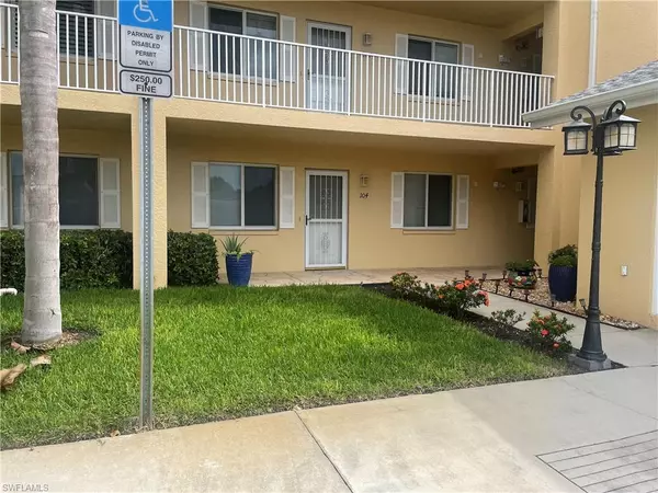 Estero, FL 33928,4040 Durango Ct CT #104