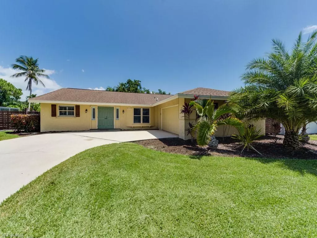 Naples, FL 34104,2728 Longboat DR