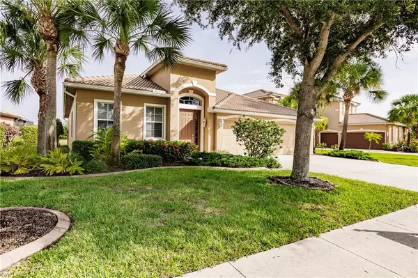 2584 Sawgrass Lake CT, Cape Coral, FL 33909