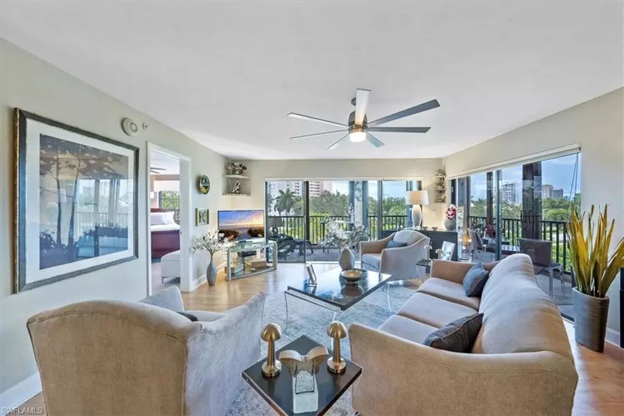 6080 Pelican Bay BLVD #401, Naples, FL 34108