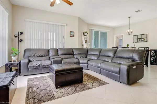 Naples, FL 34104,319 Stanhope CIR