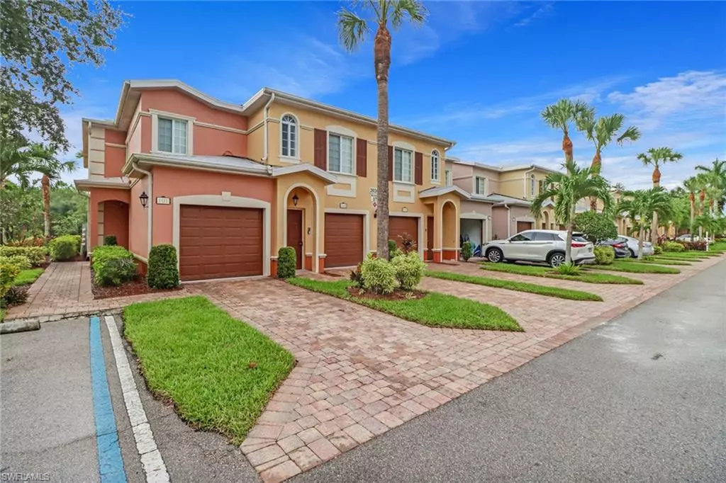 Estero, FL 33928,20260 Estero Gardens CIR #101