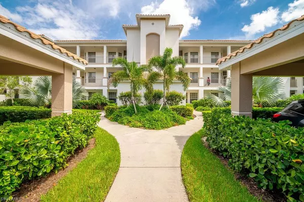 Naples, FL 34120,8239 Parkstone PL #4-204