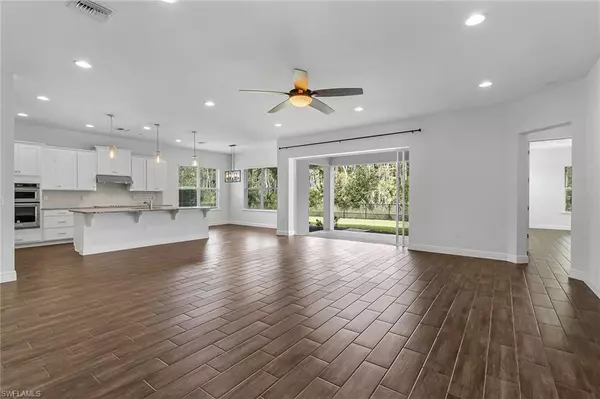 Naples, FL 34120,3668 Pilot CIR