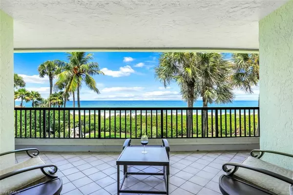 Naples, FL 34103,2396 Gulf Shore BLVD N #203