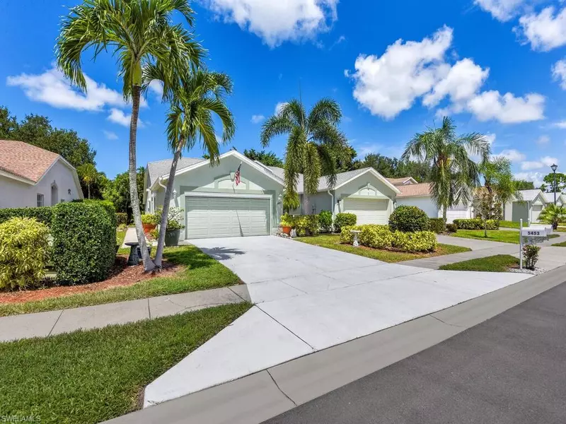 5453 Whitten DR #111, Naples, FL 34104