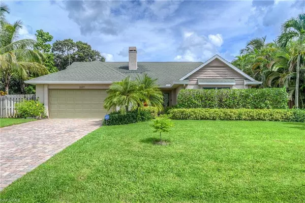 2697 Longboat DR, Naples, FL 34104