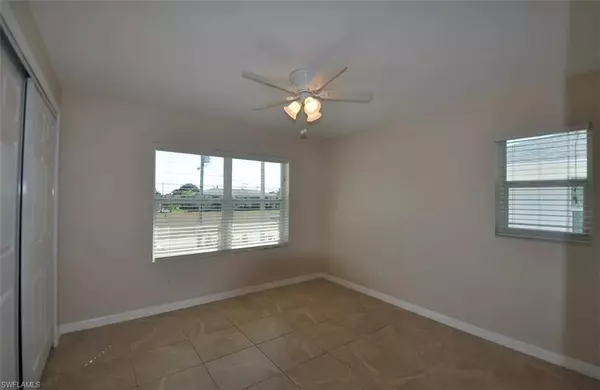 Cape Coral, FL 33914,425 SW 47th TER #5-8