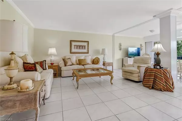 Naples, FL 34105,103 Clubhouse DR #C-252