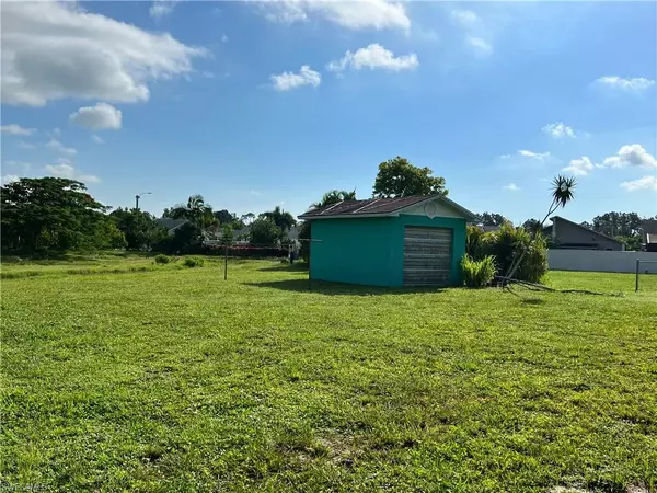 Lehigh Acres, FL 33936,1432 Caywood CIR N