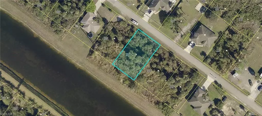 2833 Nancy DR, Lehigh Acres, FL 33971