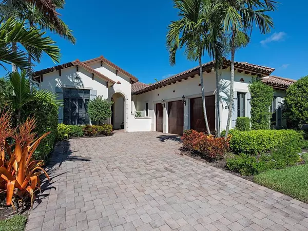 Naples, FL 34105,2347 TRADITIONS CT