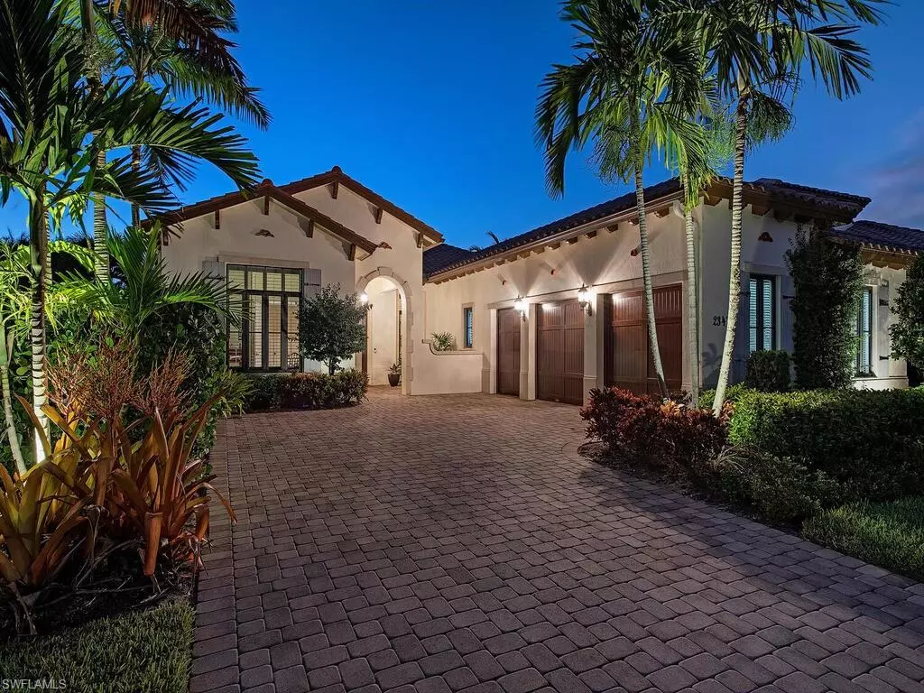 Naples, FL 34105,2347 TRADITIONS CT