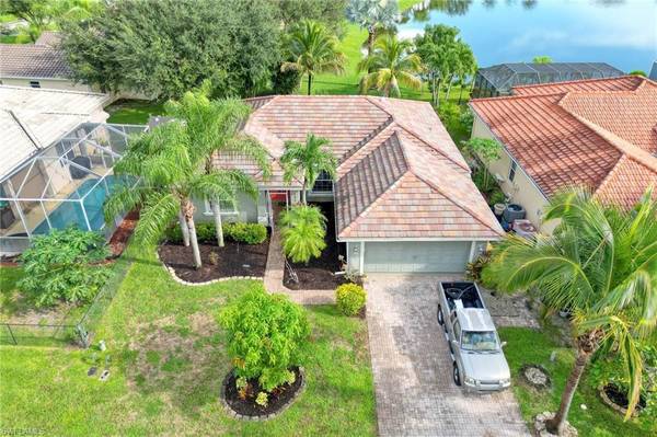 2921 Inlet Cove LN E, Naples, FL 34120