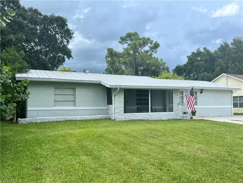 2170 Gardner RD, Alva, FL 33920