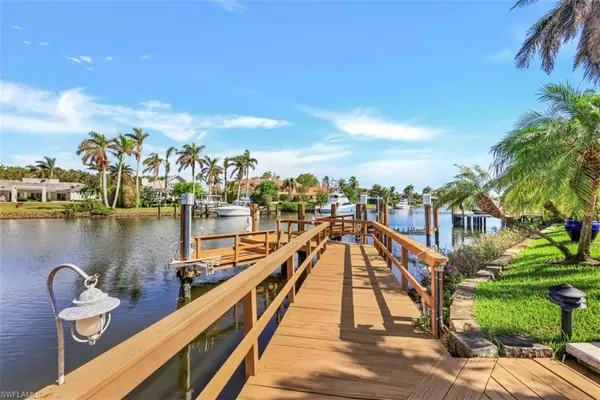 Naples, FL 34102,925 Spyglass LN